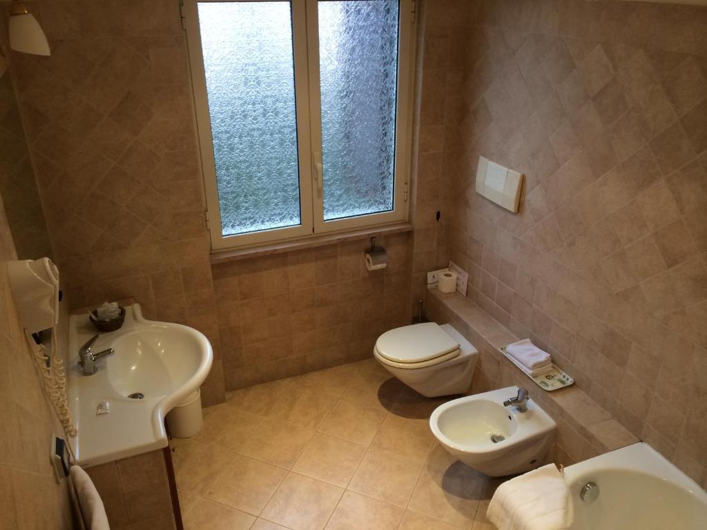 Clarice Hotel Castelnuovo Di Porto Rum bild